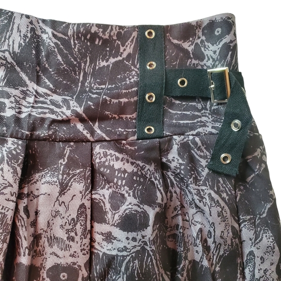 🖤 3/$45 NWT Shein Romwe Goth Skull Pleated Skirt - Picture 5 of 5